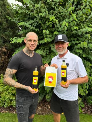 Tento měsíc odpálíme spousty novinek 💥 Máte se na co těšit ❤️ S @jirkalangmajer na tom pracujeme na plné obrátky a o všem...